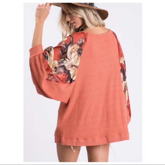 Solid waffle knit mix and matched boxy chic top - Picture 6 of 8